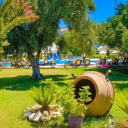 Θέρετρο Horus Paradise 5*