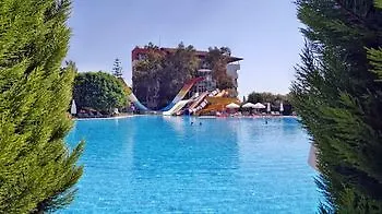 אתר נופש Horus Paradise 5*