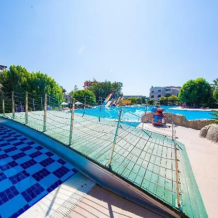 حورس بارادايس الفاخر منتجع 5*
