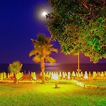 אתר נופש Horus Paradise סייד