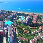 אתר נופש Horus Paradise 5*